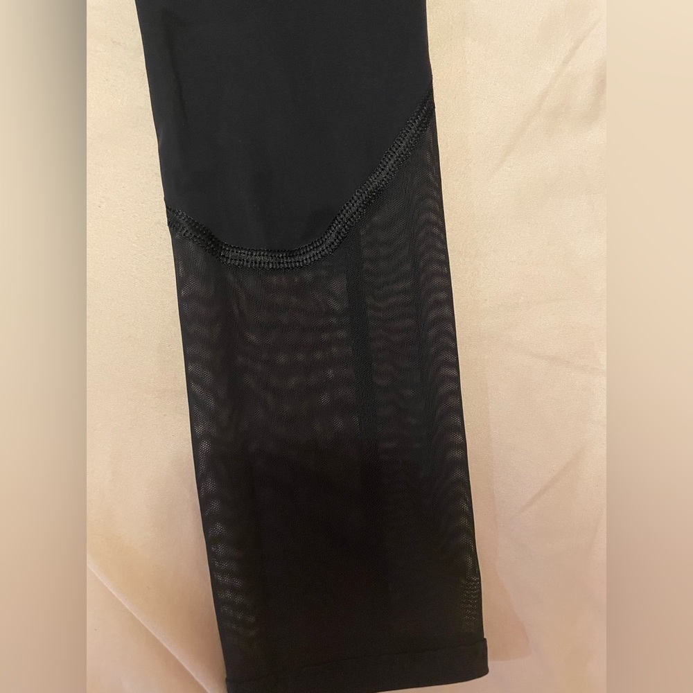 Lululemon top - Picture 4 of 11